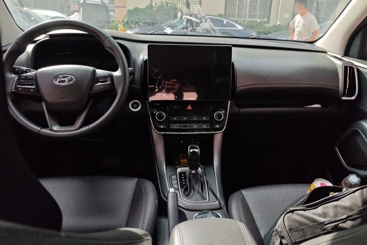 Used Hyundai ix35 2019 2.0L Automatic 2WD Zhiyong·Changxiang Edition China V Standard Center Console