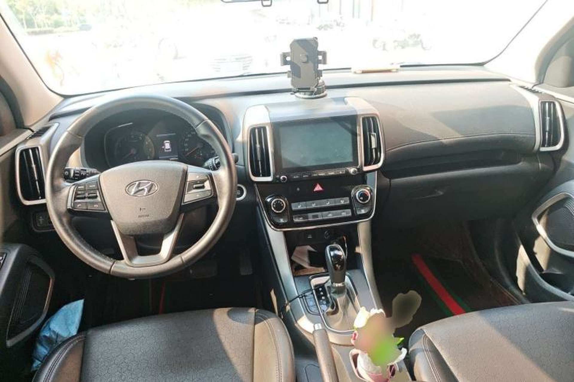Used Hyundai ix35 2019 2.0L Automatic 2WD Zhiyong·Changxiang Edition China V Standard Center Console