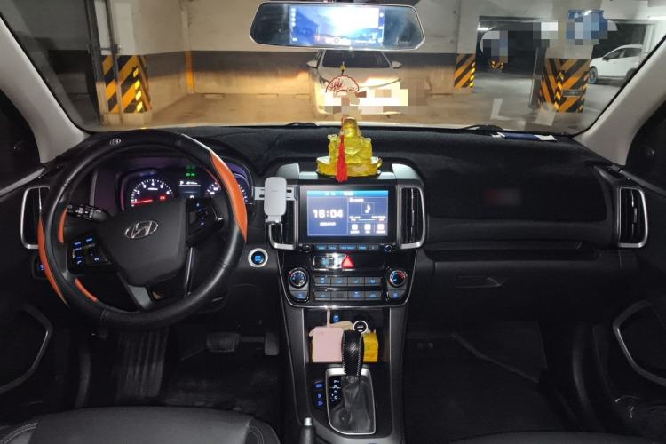 Used Hyundai ix35 2019 2.0L Automatic 2WD Zhiyong·Changxiang Edition China V Standard Center Console