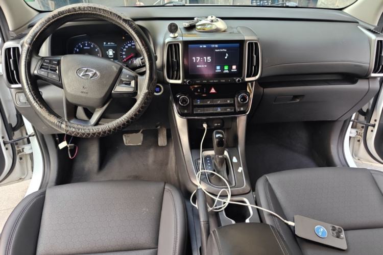 Used Hyundai ix35 2019 2.0L Automatic 2WD Zhiyong·Changxiang Edition China VI Standard Center Console