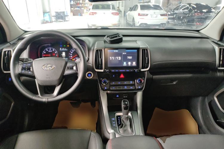 Used Hyundai ix35 2019 2.0L Automatic 2WD Zhiyong·Changxiang Edition China V Standard Center Console