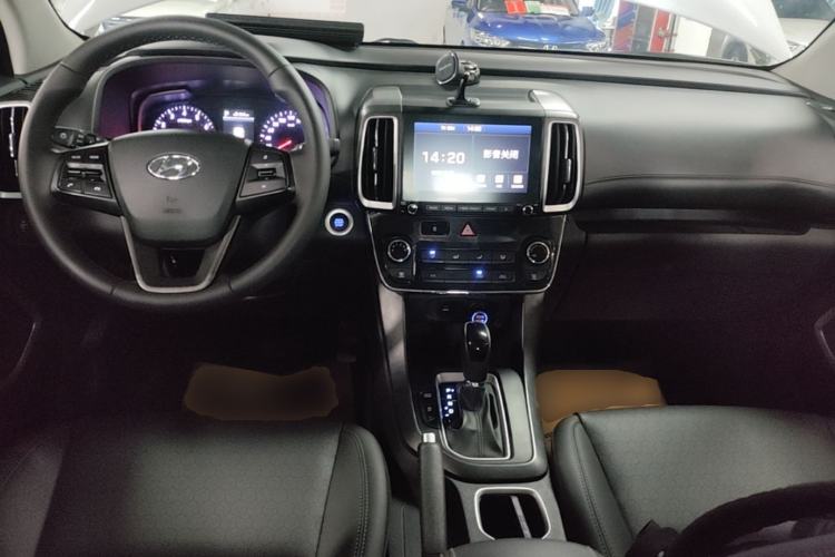 Used Hyundai ix35 2019 2.0L Automatic 2WD Zhiyong·Changxiang Edition China VI Standard Center Console