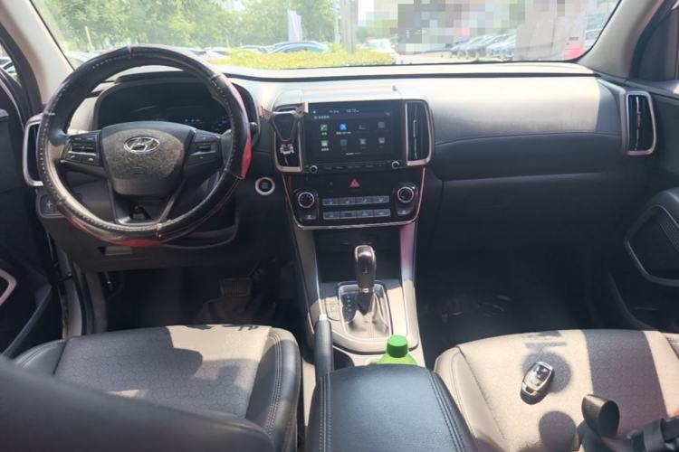 Used Hyundai ix35 2019 2.0L Automatic 2WD Zhiyong·Changxiang Edition China V Standard Center Console