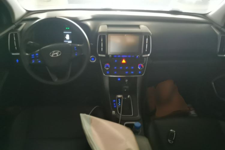 Used Hyundai ix35 2019 2.0L Automatic 2WD Zhiyong·Changxiang Edition China VI Standard Center Console