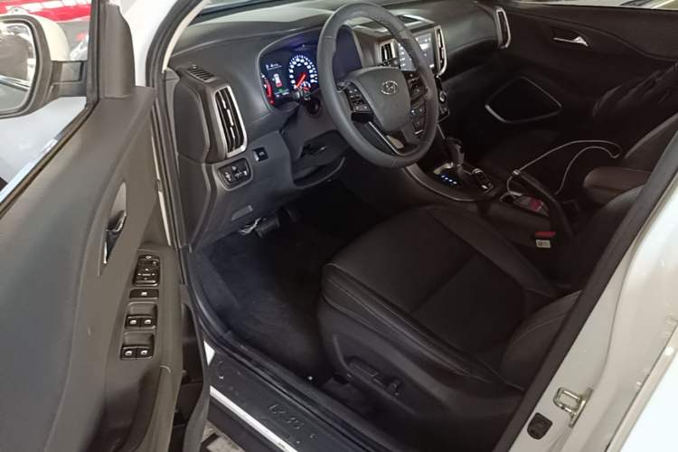 Used Hyundai ix35 2019 2.0L Automatic 2WD Zhiyong·Changxiang Edition China V Standard Driver Seat