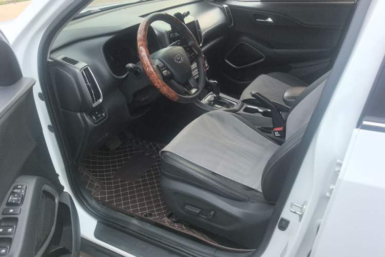 Used Hyundai ix35 2019 2.0L Automatic 2WD Zhiyong·Changxiang Edition China V Standard Driver Seat