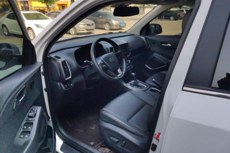 Used Hyundai ix35 2019 2.0L Automatic 2WD Zhiyong·Changxiang Edition China VI Standard Driver Seat