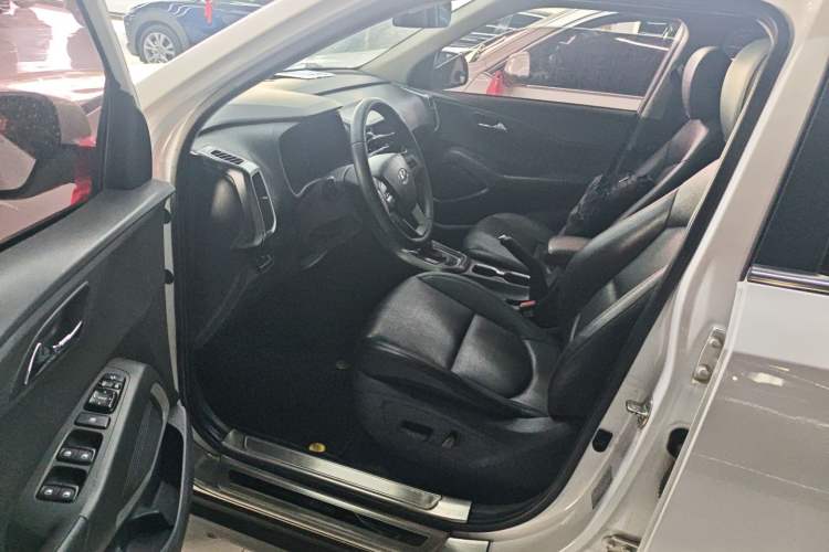 Used Hyundai ix35 2019 2.0L Automatic 2WD Zhiyong·Changxiang Edition China VI Standard Driver Seat