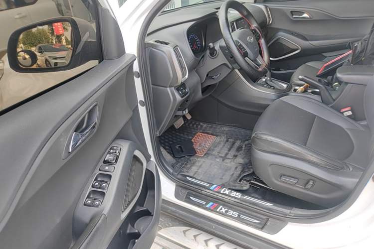 Used Hyundai ix35 2019 2.0L Automatic 2WD Zhiyong·Changxiang Edition China VI Standard Driver Seat