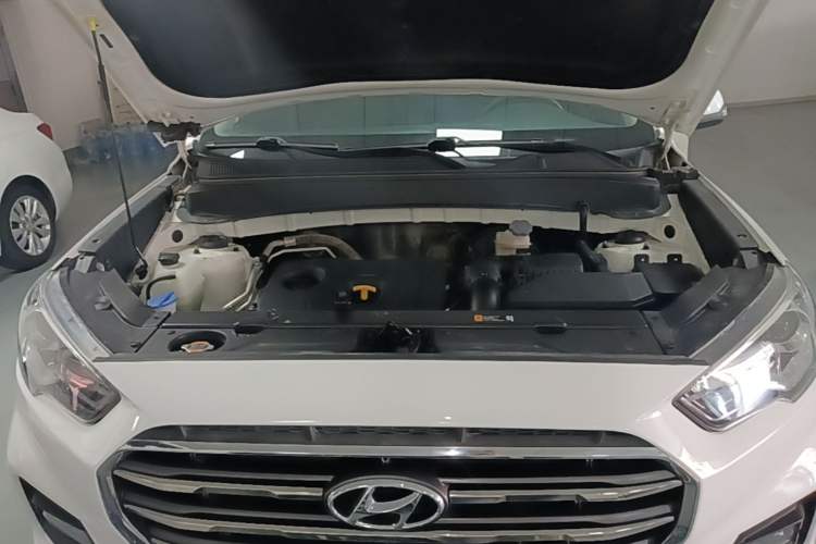 Used Hyundai ix35 2019 2.0L Automatic 2WD Zhiyong·Changxiang Edition China VI Standard Engine Bay