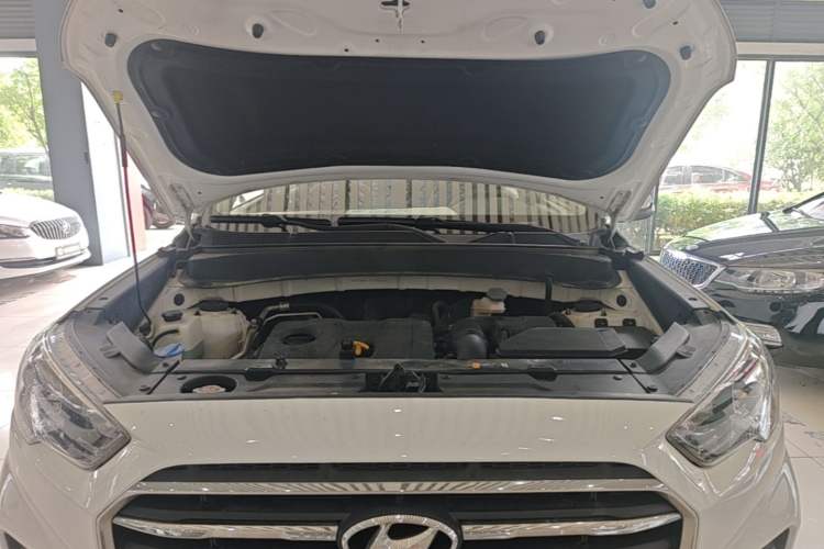 Used Hyundai ix35 2019 2.0L Automatic 2WD Zhiyong·Changxiang Edition China VI Standard Engine Bay