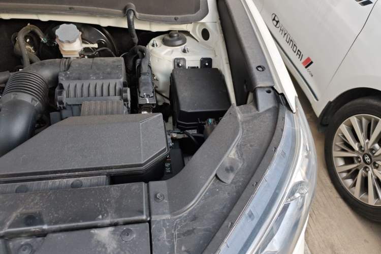 Used Hyundai ix35 2019 2.0L Automatic 2WD Zhiyong·Changxiang Edition China V Standard Engine Bay Left