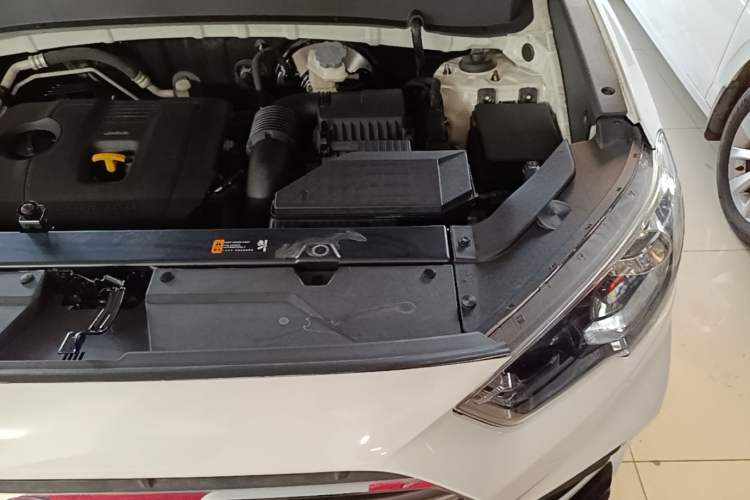 Used Hyundai ix35 2019 2.0L Automatic 2WD Zhiyong·Changxiang Edition China V Standard Engine Bay Left