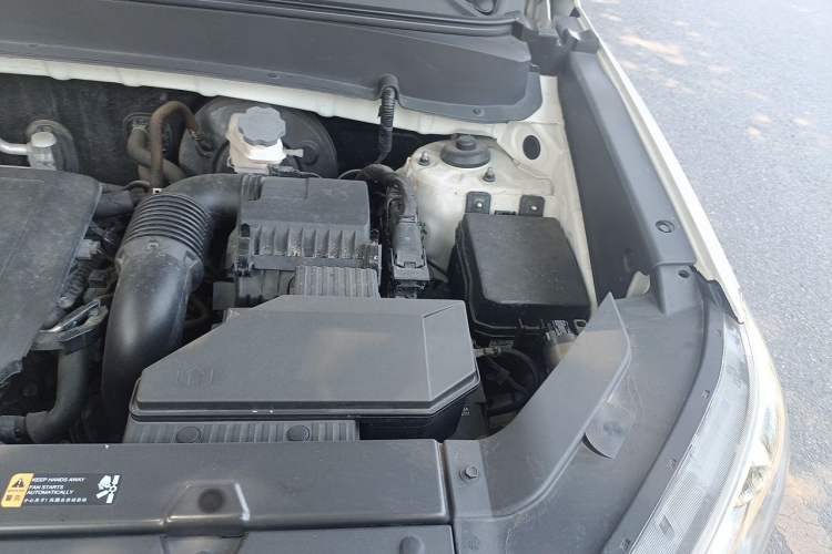Used Hyundai ix35 2019 2.0L Automatic 2WD Zhiyong·Changxiang Edition China V Standard Engine Bay Left