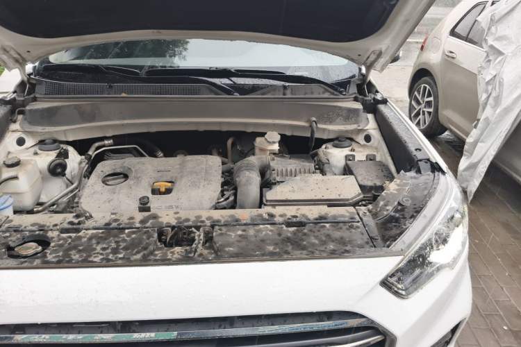 Used Hyundai ix35 2019 2.0L Automatic 2WD Zhiyong·Changxiang Edition China V Standard Engine Bay Left