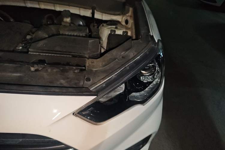 Used Hyundai ix35 2019 2.0L Automatic 2WD Zhiyong·Changxiang Edition China V Standard Engine Bay Left