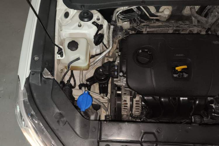 Used Hyundai ix35 2019 2.0L Automatic 2WD Zhiyong·Changxiang Edition China V Standard Engine Bay Right
