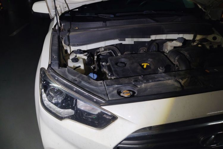 Used Hyundai ix35 2019 2.0L Automatic 2WD Zhiyong·Changxiang Edition China V Standard Engine Bay Right