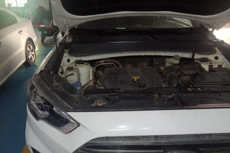 Used Hyundai ix35 2019 2.0L Automatic 2WD Zhiyong·Changxiang Edition China V Standard Engine Bay Right