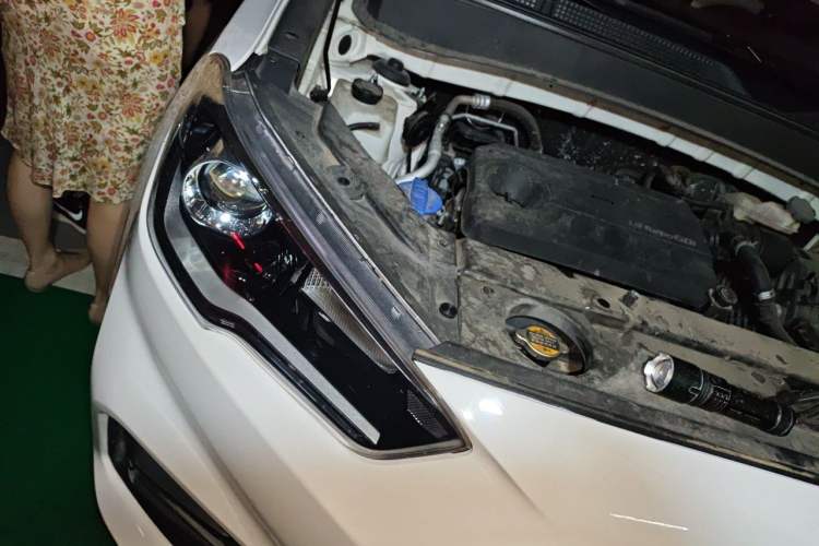 Used Hyundai ix35 2019 1.4T DCT Two-Wheel Drive Smart & Enjoyment Version China V Standard Engine Bay Right