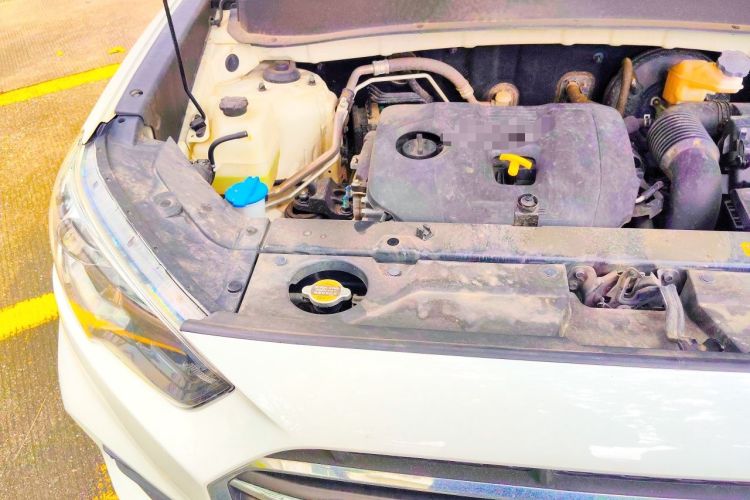 Used Hyundai ix35 2019 2.0L Automatic 2WD Zhiyong·Changxiang Edition China V Standard Engine Bay Right