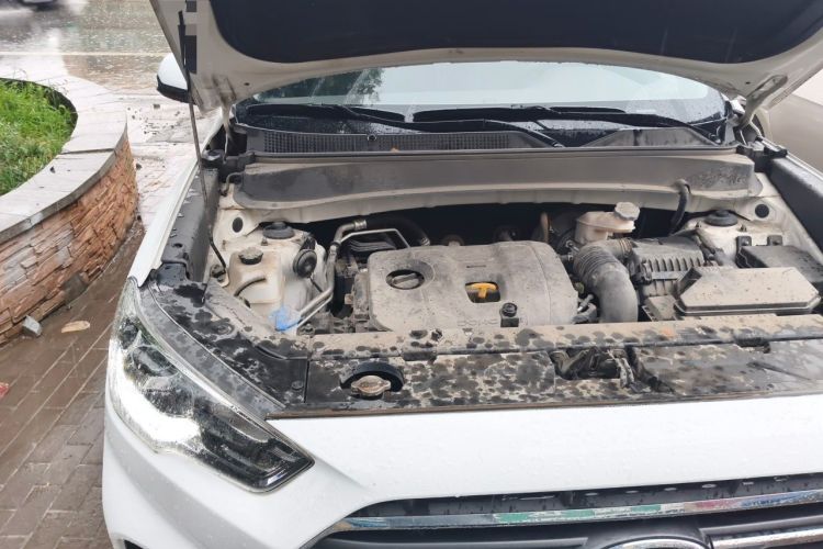 Used Hyundai ix35 2019 2.0L Automatic 2WD Zhiyong·Changxiang Edition China V Standard Engine Bay Right