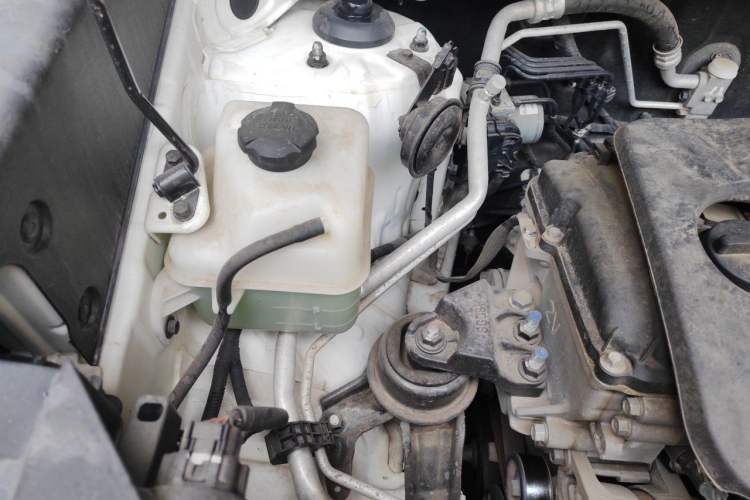 Used Hyundai ix35 2019 2.0L Automatic 2WD Zhiyong·Changxiang Edition China V Standard Engine Bay Right