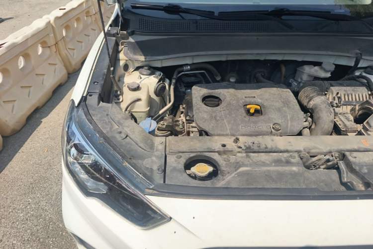 Used Hyundai ix35 2019 2.0L Automatic 2WD Zhiyong·Changxiang Edition China V Standard Engine Bay Right