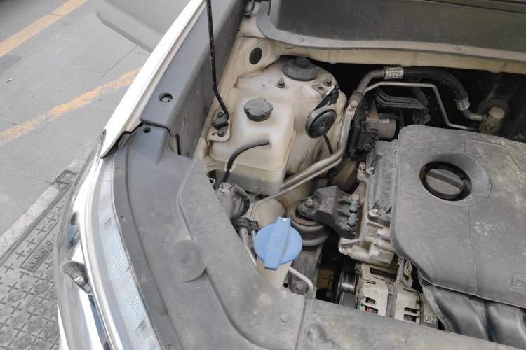 Used Hyundai ix35 2019 2.0L Automatic 2WD Zhiyong·Changxiang Edition China VI Standard Engine Bay Right