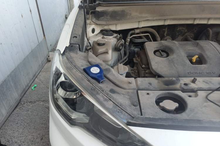 Used Hyundai ix35 2019 2.0L Automatic 2WD Zhiyong·Changxiang Edition China V Standard Engine Bay Right