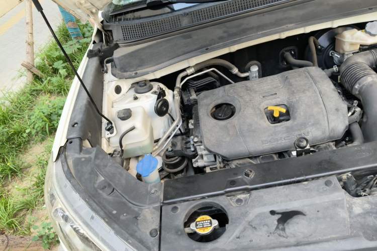 Used Hyundai ix35 2019 2.0L Automatic 2WD Zhiyong·Changxiang Edition China V Standard Engine Bay Right