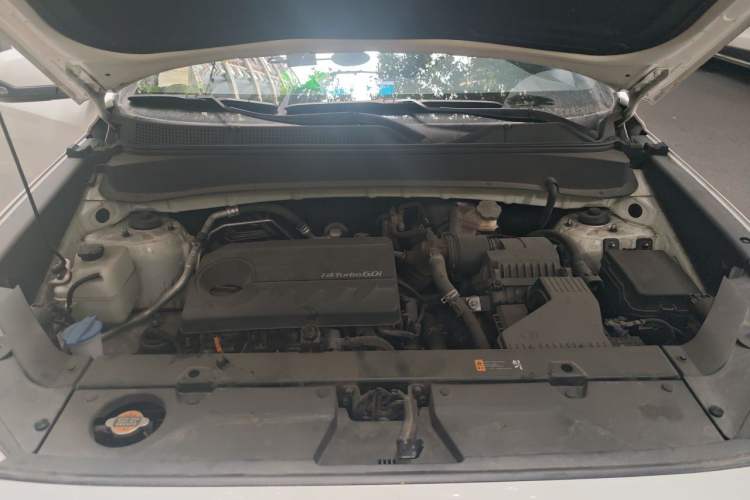 Used Hyundai ix35 2019 1.4T DCT Two-Wheel Drive Smart & Enjoyable Version China VI Standard Engine Bay