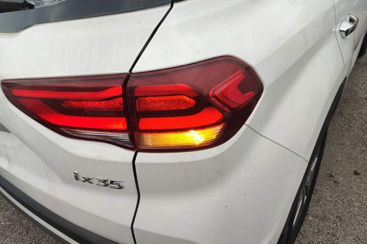Used Hyundai ix35 2019 2.0L Automatic 2WD Zhiyong·Changxiang Edition China V Standard Exterior 3