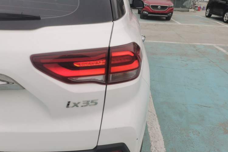 Used Hyundai ix35 2019 2.0L Automatic 2WD Zhiyong·Changxiang Edition China V Standard Exterior 3