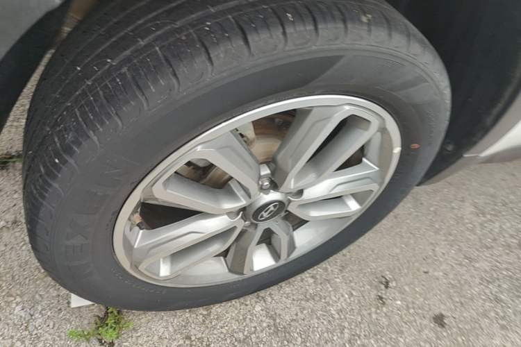 Used Hyundai ix35 2019 2.0L Automatic 2WD Zhiyong·Changxiang Edition China V Standard Exterior 5