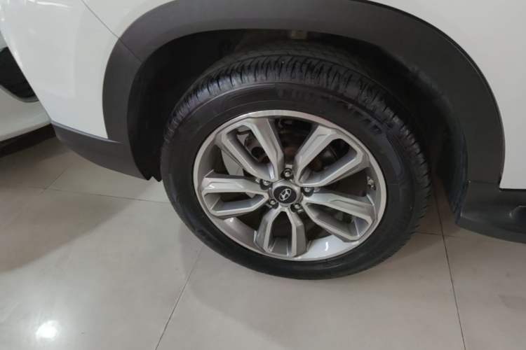 Used Hyundai ix35 2019 2.0L Automatic 2WD Zhiyong·Changxiang Edition China VI Standard Exterior 5