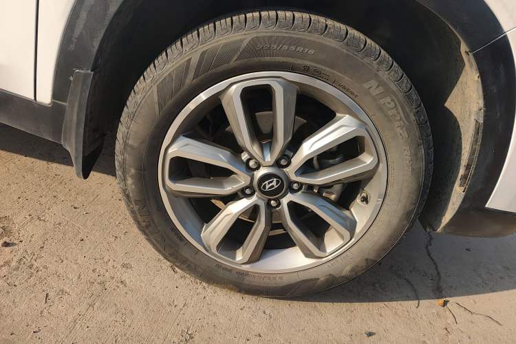 Used Hyundai ix35 2019 2.0L Automatic 2WD Zhiyong·Changxiang Edition China V Standard Exterior 7