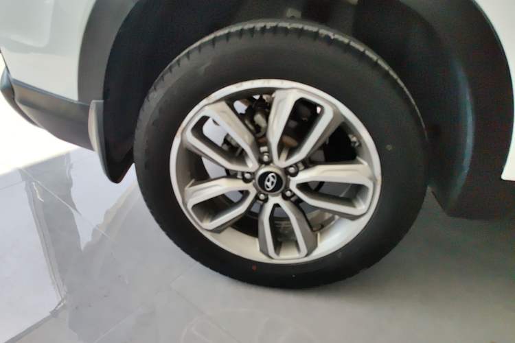 Used Hyundai ix35 2019 2.0L Automatic 2WD Zhiyong·Changxiang Edition China VI Standard Exterior 8