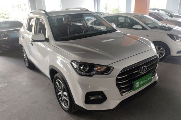 Used Hyundai ix35 2019 2.0L Automatic 2WD Zhiyong·Changxiang Edition China VI Standard Front Right 45 Deg