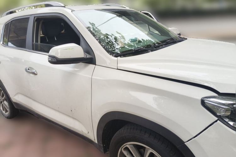 Used Hyundai ix35 2019 2.0L Automatic 2WD Zhiyong·Changxiang Edition China VI Standard Front Right 45 Deg