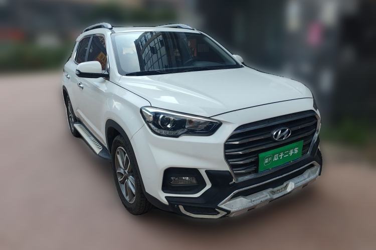Used Hyundai ix35 2019 2.0L Automatic 2WD Zhiyong·Changxiang Edition China VI Standard Front Right 45 Deg