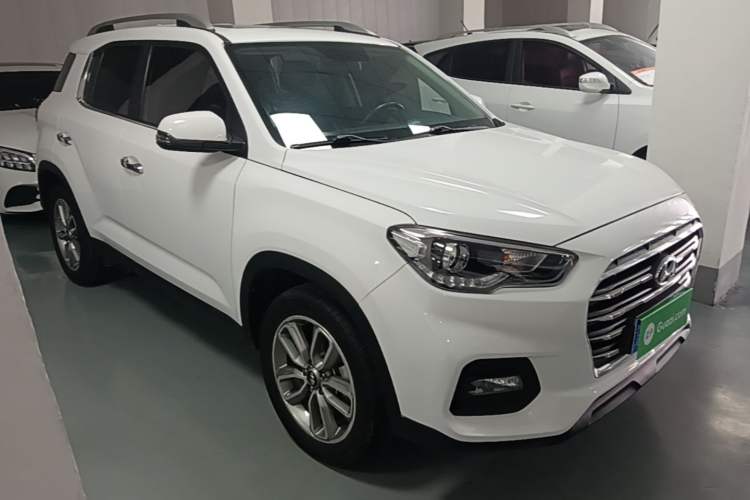 Used Hyundai ix35 2019 2.0L Automatic 2WD Zhiyong·Changxiang Edition China VI Standard Front Right 45 Deg