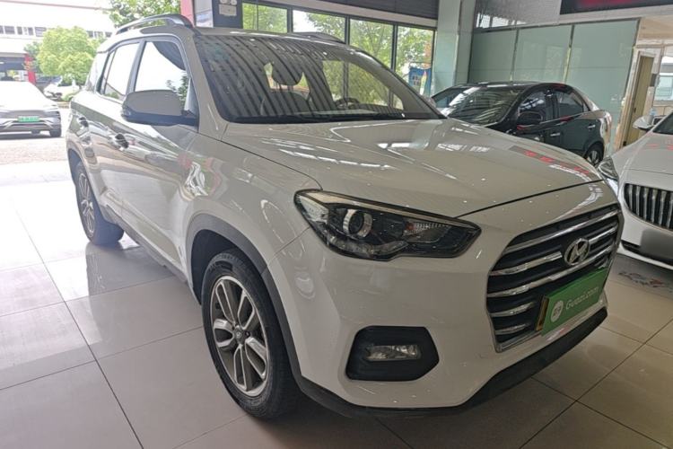 Used Hyundai ix35 2019 2.0L Automatic 2WD Zhiyong·Changxiang Edition China VI Standard Front Right 45 Deg