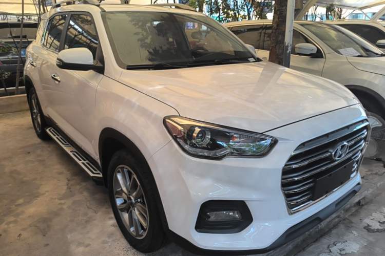 Used Hyundai ix35 2019 2.0L Automatic 2WD Zhiyong·Changxiang Edition China V Standard Front Right 45 Deg