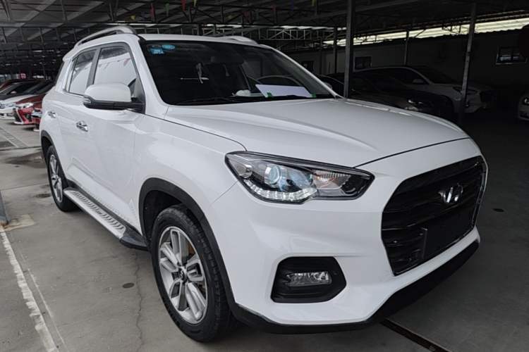 Used Hyundai ix35 2019 2.0L Automatic 2WD Zhiyong·Changxiang Edition China VI Standard Front Right 45 Deg