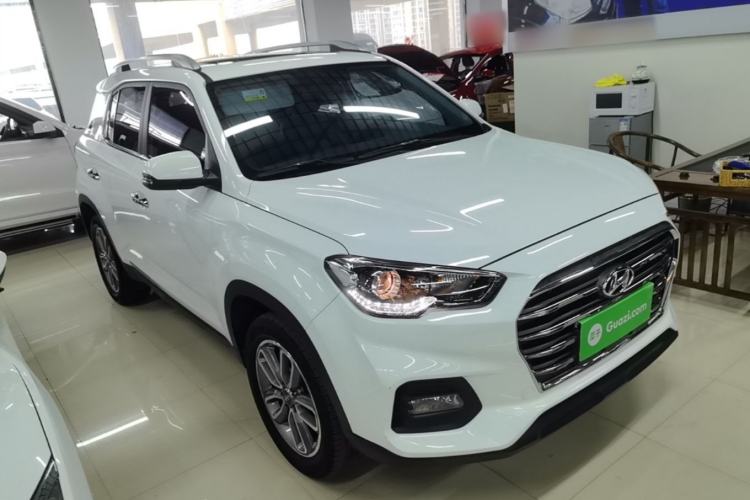 Used Hyundai ix35 2019 2.0L Automatic 2WD Zhiyong·Changxiang Edition China VI Standard Front Right 45 Deg