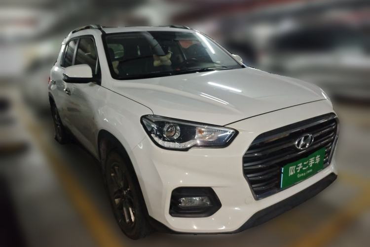 Used Hyundai ix35 2019 2.0L Automatic 2WD Zhiyong·Changxiang Edition China VI Standard Front Right 45 Deg