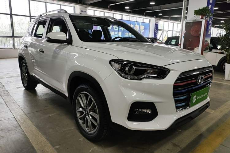 Used Hyundai ix35 2019 2.0L Automatic 2WD Zhiyong·Changxiang Edition China VI Standard Front Right 45 Deg