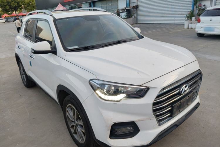 Used Hyundai ix35 2019 2.0L Automatic 2WD Zhiyong·Changxiang Edition China VI Standard Front Right 45 Deg