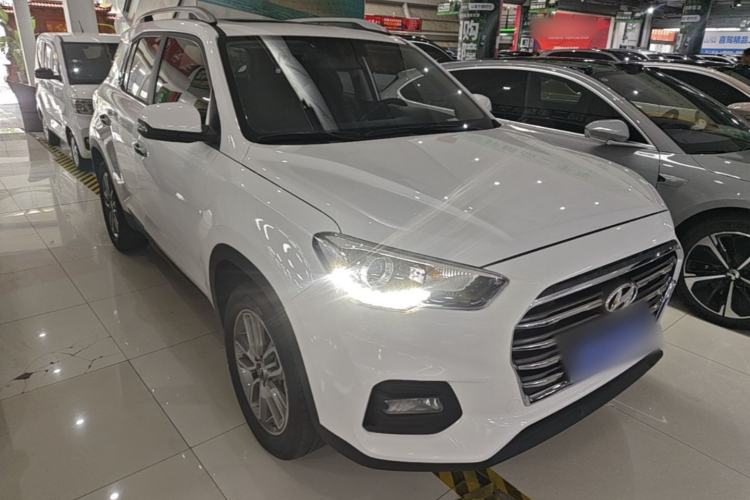 Used Hyundai ix35 2019 2.0L Automatic 2WD Zhiyong·Changxiang Edition China VI Standard Front Right 45 Deg